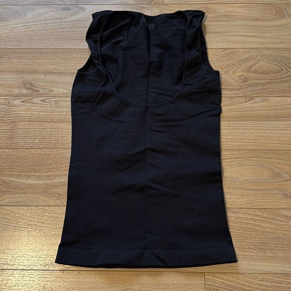 Black‎ Shapewear top Size Medium